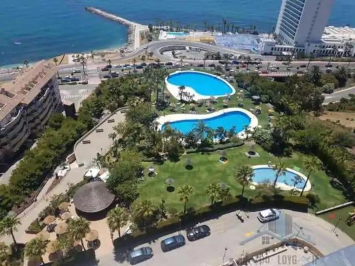 Modern Three-Level Apartment Near The Sea Benalmadena Luaran gambar